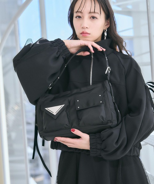 HARE（ハレ）の「プレートポケットデザインショルダーバッグ(HARE)（ショルダーバッグ・レディース・ブラック系その他/ブラック・FREE）」の7枚目の写真