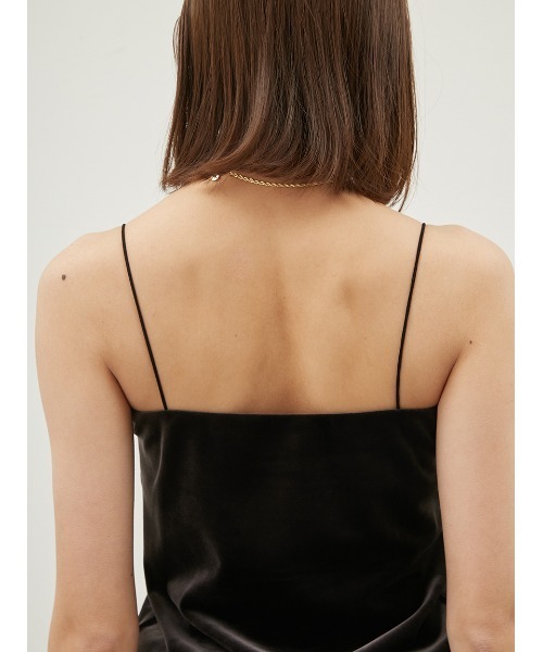 Mila Owen(ミラオーウェン)の「ベロアカップインキャミソール【手洗い可能】(キャミソール・レディース・チャコールグレー/ダークブラウン/ブラック・1/0)」の11枚目の写真