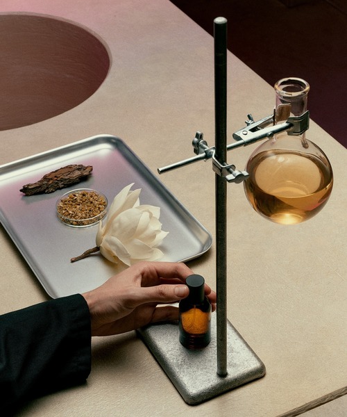 Aesop（イソップ）の「オルナー オードパルファム 50mL（香水・レディース・その他・FREE）」の3枚目の写真