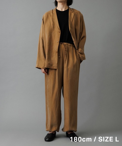 ADAM ET ROPE'（アダムエロペ）の「キュプラビスコース シャツジャケット / セットアップ対応（シャツ/ブラウス・メンズ・イエロー系その他3/カーキ/スミクロ/ブラック系その他3・M/L）」の6枚目の写真