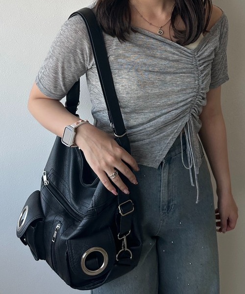 apres jour mignon（アプレジュールミニョン）の「【apresjour mignon×ARIAZ】リングポケット2WAYバッグ（ショルダーバッグ・レディース・ブラック・ONESIZE）」の11枚目の写真