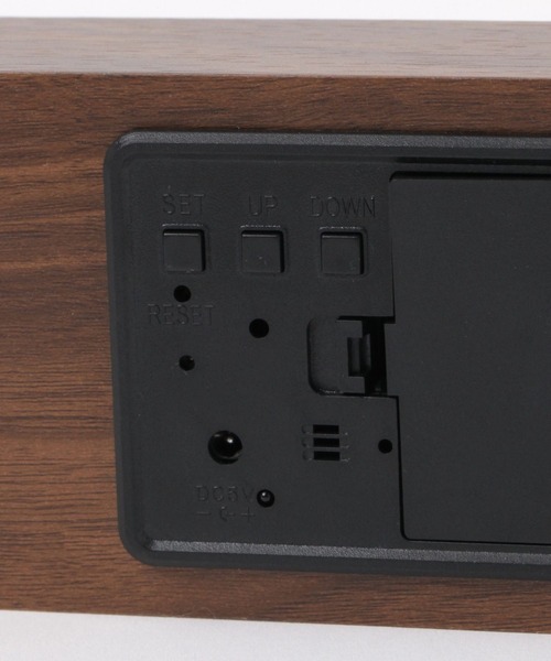 LAKOLE（ラコレ）の「デジタルクロックWOOD[レクタングル] / 289907（置時計・レディース・ナチュラル/ブラウン・FREE）」の10枚目の写真