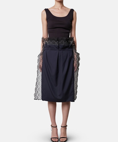 IRENE（アイレネ）の「レーストリムエプロンテイラードショーツ / Lace Trim Apron Tailored Short（その他パンツ・レディース・グレー・38/36/34）」の3枚目の写真