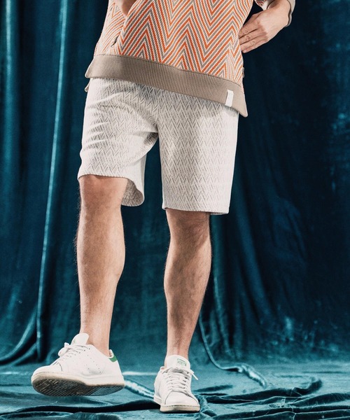 ANGENEHM（アンゲネーム）の「mp13335-Geometric jacquard fabric shorts ショートパンツ（その他パンツ・メンズ・ブラック/キナリ・S/M/L）」の2枚目の写真