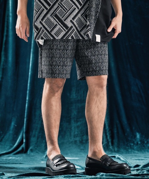 ANGENEHM（アンゲネーム）の「mp13335-Geometric jacquard fabric shorts ショートパンツ（その他パンツ・メンズ・ブラック/キナリ・S/M/L）」の17枚目の写真