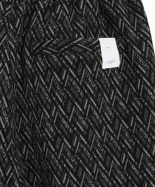ANGENEHM（アンゲネーム）の「mp13335-Geometric jacquard fabric shorts ショートパンツ（その他パンツ・メンズ・ブラック/キナリ・S/M/L）」の3枚目の写真