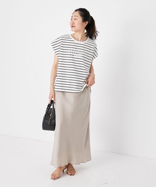 le.coeur blanc（ルクールブラン）の「キュプラフィブリルナロースカート（スカート・レディース・ブラック/グレイッシュベージュ・38）」の9枚目の写真