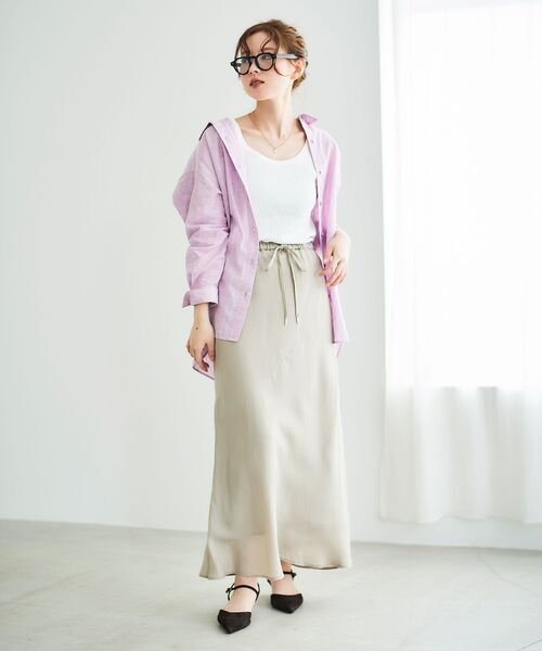 le.coeur blanc（ルクールブラン）の「キュプラフィブリルナロースカート（スカート・レディース・ブラック/グレイッシュベージュ・38）」の15枚目の写真