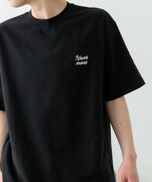 ITEMS URBANRESEARCH（アイテムズ アーバンリサーチ）の「ワンポイント刺繍ヘリンボンジャカードTシャツ（Tシャツ/カットソー・メンズ・ホワイト/ベージュ/ブラック・MEDIUM/LARGE）」の18枚目の写真
