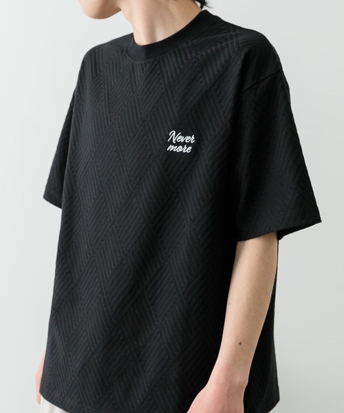 ITEMS URBANRESEARCH（アイテムズ アーバンリサーチ）の「ワンポイント刺繍ヘリンボンジャカードTシャツ（Tシャツ/カットソー・メンズ・ホワイト/ベージュ/ブラック・MEDIUM/LARGE）」の20枚目の写真