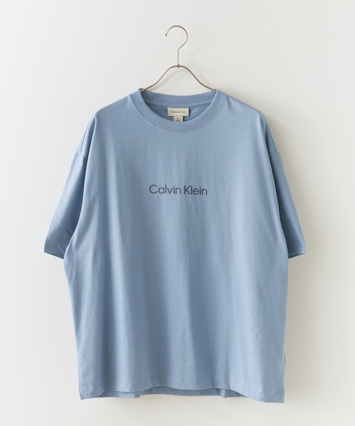 Calvin Klein（カルバン・クライン）の「Calvin Klein/カルバンクライン SS RLXD STANDARD LOGO CREWNK TEE 半袖Tシャツ プリント 2026年 夏 夏服（Tシャツ/カットソー・メンズ・ブラック/ホワイト/ブルー・XL/L/M/S）」の15枚目の写真
