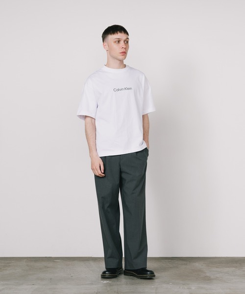 Calvin Klein（カルバン・クライン）の「Calvin Klein/カルバンクライン SS RLXD STANDARD LOGO CREWNK TEE 半袖Tシャツ プリント 2026年 夏 夏服（Tシャツ/カットソー・メンズ・ブラック/ホワイト/ブルー・XL/L/M/S）」の14枚目の写真