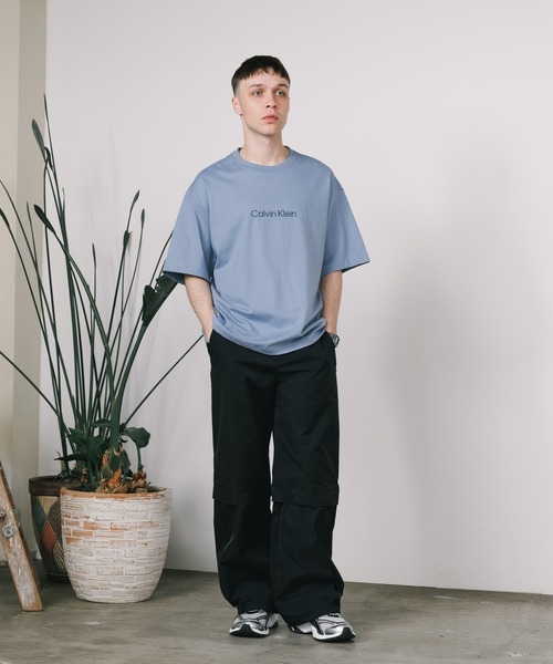 Calvin Klein（カルバン・クライン）の「Calvin Klein/カルバンクライン SS RLXD STANDARD LOGO CREWNK TEE 半袖Tシャツ プリント 2026年 夏 夏服（Tシャツ/カットソー・メンズ・ブラック/ホワイト/ブルー・XL/L/M/S）」の19枚目の写真