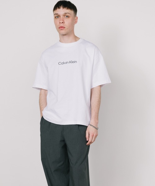 Calvin Klein（カルバン・クライン）の「Calvin Klein/カルバンクライン SS RLXD STANDARD LOGO CREWNK TEE 半袖Tシャツ プリント 2026年 夏 夏服（Tシャツ/カットソー・メンズ・ブラック/ホワイト/ブルー・XL/L/M/S）」の21枚目の写真