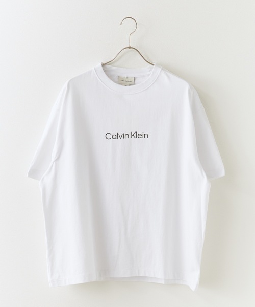 Calvin Klein（カルバン・クライン）の「Calvin Klein/カルバンクライン SS RLXD STANDARD LOGO CREWNK TEE 半袖Tシャツ プリント 2026年 夏 夏服（Tシャツ/カットソー・メンズ・ブラック/ホワイト/ブルー・XL/L/M/S）」の22枚目の写真