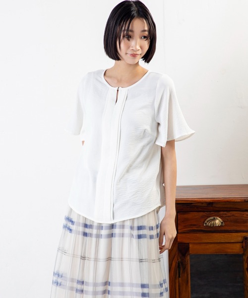 MILLION CARATS(ミリオンカラッツ)の「洗練シンプルで好印象◎大人の余裕感じる軽やかピンタックブラウス(シャツ/ブラウス・レディース・モスグリーン/オフホワイト/ブラック・FREE)」の4枚目の写真