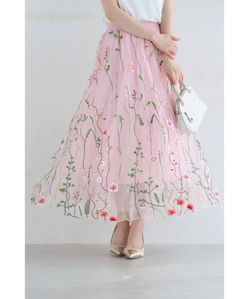 cawaii（カワイイ）の「一面に広がる花刺繍チュールミディアムスカート（スカート・レディース・アイボリー/ピンク・FREE）」の2枚目の写真