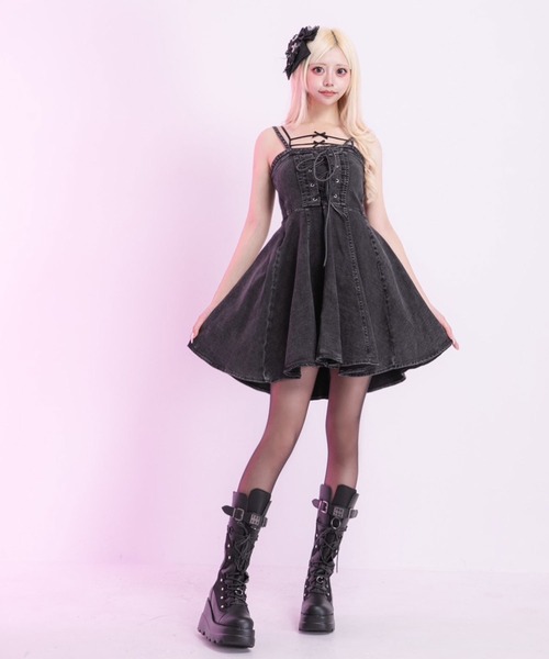 Diable baiser(ディアブルベーゼ)の「コルセット風レースアップベアデニムワンピ(ワンピース・レディース・ブラック/ブルー・MEDIUM/LARGE)」の3枚目の写真