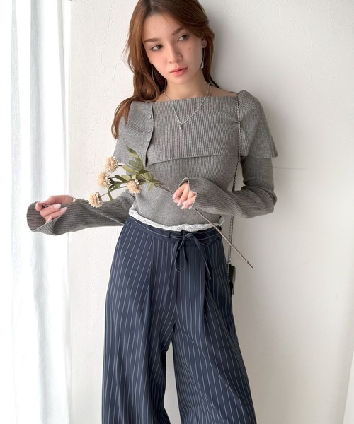 classicalelf(クラシカルエルフ)の「上品&繊細に華奢見え♪サムホール付きオフショルリブ編みニット(長袖)(ニット/セーター・レディース・キャメル/チャコール/ブラック/グレイッシュベージュ/アイボリー・LARGE/MEDIUM/SMALL/X-LARGE)」の10枚目の写真