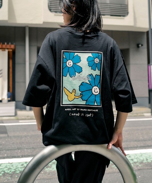 (What it isNt)ART BY MARKGONZALES(ワットイットイズント)の「【What it isNt)ART BY MARKGONZALES / (ワットイットイズント) アートバイ マークゴンザレス】 リラックスフィット プリントTシャツ(Tシャツ/カットソー・メンズ・ブラック系その他/ホワイト系その他4/ホワイト系その他2/グレー系その他2/ベージュ系その他4/ベージュ系その他2/ホワイト系その他3/ホワイト系その他/グレー系その他/ブラック系その他3・LARGE/MEDIUM/X-LARGE)」の16枚目の写真