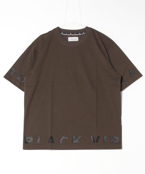 VIRTUOUS(バーチャス)の「【VIRTUOUS/バーチャス】冷感天竺ロゴプリント半袖Tシャツ(Tシャツ/カットソー・メンズ・レッド/ホワイト/カーキ/ブラック/グレー/ブルー・X-LARGE/LARGE/MEDIUM)」の4枚目の写真