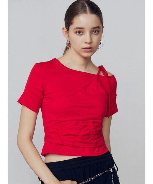 EMODA（エモダ）の「アシンメトリーギャザーレイヤートップ（Tシャツ/カットソー・レディース・グレー/ブラック/ホワイト/レッド・FREE）」の4枚目の写真
