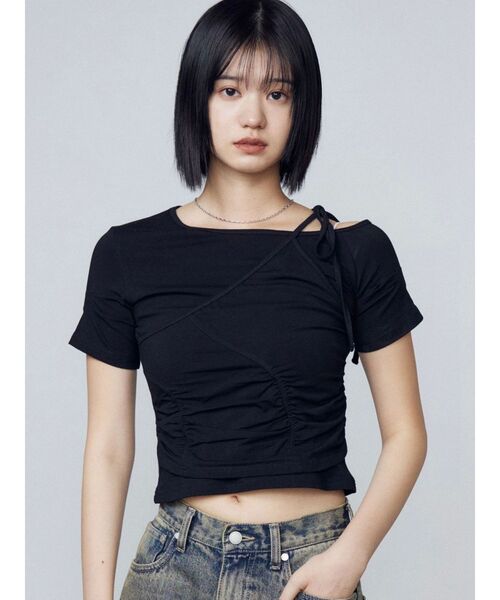 EMODA（エモダ）の「アシンメトリーギャザーレイヤートップ（Tシャツ/カットソー・レディース・グレー/ブラック/ホワイト/レッド・FREE）」の2枚目の写真