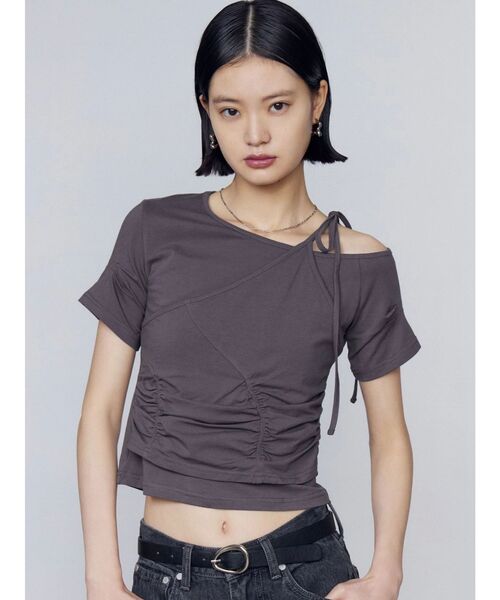 EMODA（エモダ）の「アシンメトリーギャザーレイヤートップ（Tシャツ/カットソー・レディース・グレー/ブラック/ホワイト/レッド・FREE）」の20枚目の写真
