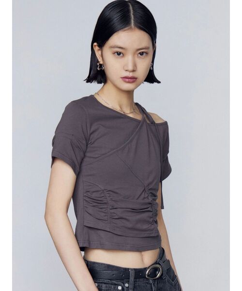 EMODA（エモダ）の「アシンメトリーギャザーレイヤートップ（Tシャツ/カットソー・レディース・グレー/ブラック/ホワイト/レッド・FREE）」の21枚目の写真