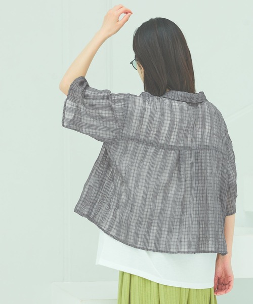 LAKOLE（ラコレ）の「シアーチェック開襟シャツ / 493896（シャツ/ブラウス・レディース・チャコールグレー/ベージュ/グリーン・FREE）」の16枚目の写真