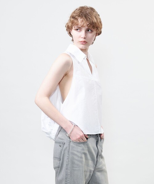 ASTRAET＞バックギャザー スキッパー ノースリーブブラウス
