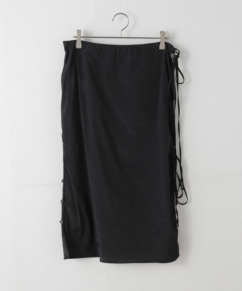 LOW CLASSIC(ロウ クラシック)の「【LOW CLASSIC/ロウ クラシック】SEE-THROUGH BUTTON LOOP SKIR(スカート・レディース・ブラック/ベージュ/ピンク・MEDIUM)」の14枚目の写真