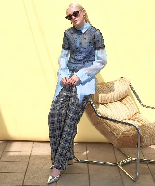 MAISON SPECIAL(メゾンスペシャル)の「Embroidery Lace Tops/エンブロイダリーレーストップス(Tシャツ/カットソー・レディース・ブラック/アイボリー/ブルー/ピンク・FREE)」の10枚目の写真