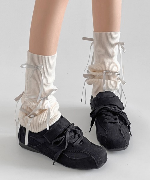 Shoes in Closet(シューズインクローゼット)の「超軽量 2WAY レース紐付 やわらか スエード ベルト フラット スニーカー 572(スニーカー・レディース・ブラック/グレー/キャメル・S/M/L/LL)」の10枚目の写真