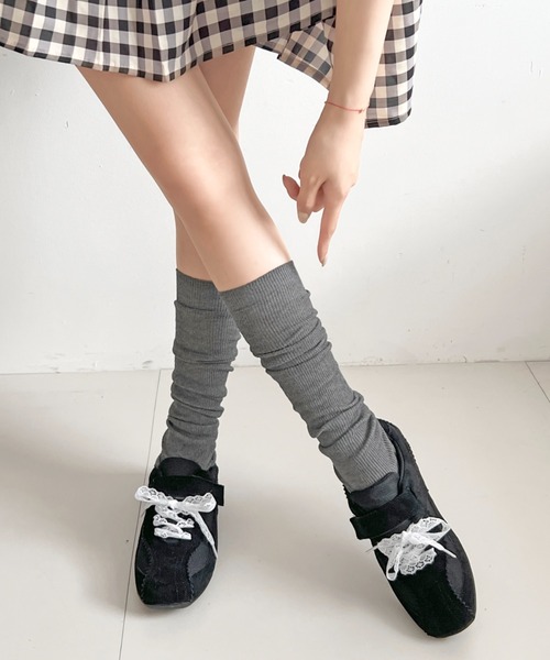 Shoes in Closet(シューズインクローゼット)の「超軽量 2WAY レース紐付 やわらか スエード ベルト フラット スニーカー 572(スニーカー・レディース・ブラック/グレー/キャメル・S/M/L/LL)」の15枚目の写真