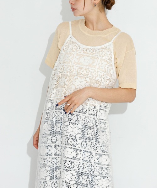 URBAN RESEARCH Sonny Label(アーバンリサーチサニーレーベル)の「レースキャミワンピース(ワンピース・レディース・オフホワイト/チャコールグレー・FREE)」の3枚目の写真