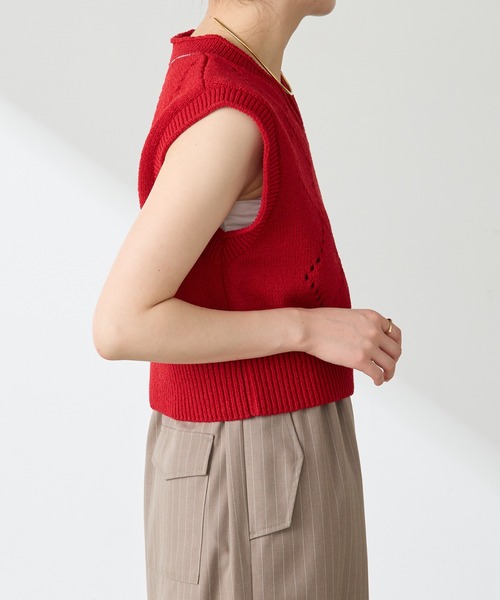 COLLAGE GALLARDAGALANTE（コラージュガリャルダガランテ）の「ショートニットベスト（ニット/セーター・レディース・グレー/レッド・FREE）」の16枚目の写真