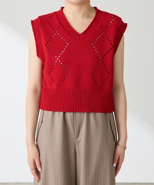 COLLAGE GALLARDAGALANTE（コラージュガリャルダガランテ）の「ショートニットベスト（ニット/セーター・レディース・グレー/レッド・FREE）」の22枚目の写真