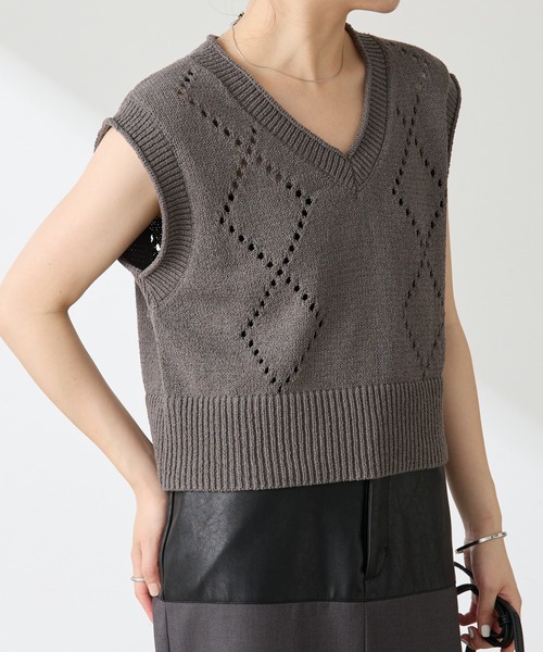 COLLAGE GALLARDAGALANTE（コラージュガリャルダガランテ）の「ショートニットベスト（ニット/セーター・レディース・グレー/レッド・FREE）」の8枚目の写真