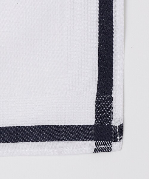 SHIPS（シップス）の「GRAZIINA: シングル ペーン チーフ（ハンカチ/ハンドタオル・メンズ・トップグレー/ネイビー・ONE SIZE）」の3枚目の写真