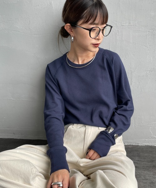 HANES（ヘインズ）の「【WEB限定】[HANES/ヘインズ] クルーネック ワッフルロングスリーブカットソー（Tシャツ/カットソー・レディース・オフホワイト/ヘザーグレー/ダークネイビー・F）」の3枚目の写真