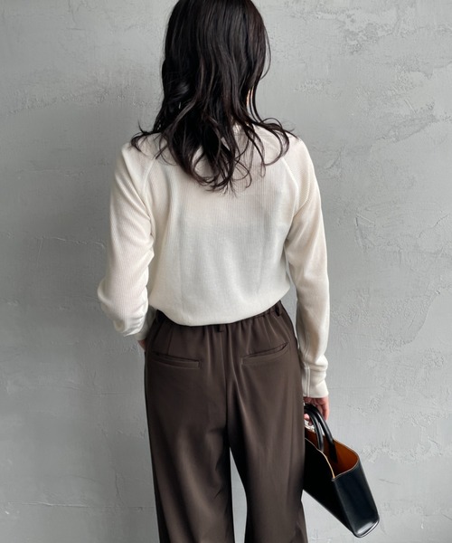 HANES（ヘインズ）の「【WEB限定】[HANES/ヘインズ] クルーネック ワッフルロングスリーブカットソー（Tシャツ/カットソー・レディース・オフホワイト/ヘザーグレー/ダークネイビー・F）」の14枚目の写真