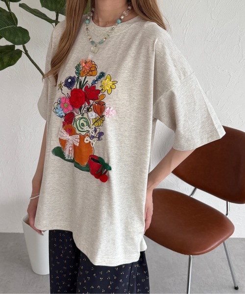 kutir(クティール)の「モチーフ付きフラワーTシャツ(Tシャツ/カットソー・レディース・アイボリー/オフホワイト/オートミール・FREE)」の16枚目の写真