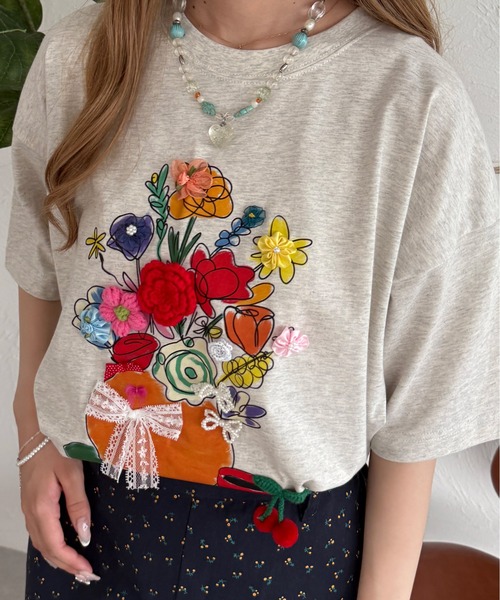 kutir(クティール)の「モチーフ付きフラワーTシャツ(Tシャツ/カットソー・レディース・アイボリー/オフホワイト/オートミール・FREE)」の15枚目の写真