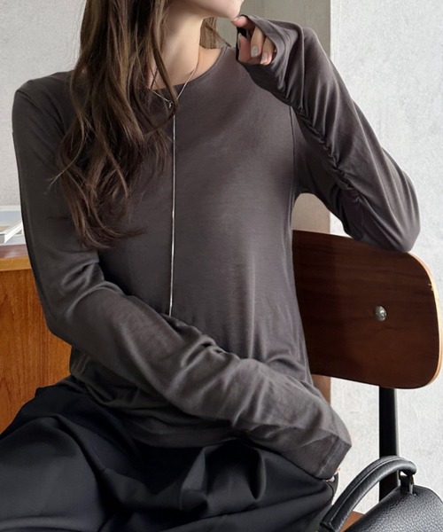 Eclat one(エクラワン)の「【Eclat one】袖口シャーリング シアー カットソー(Tシャツ/カットソー・レディース・ブラック/オフホワイト/チャコールグレー・M)」の2枚目の写真