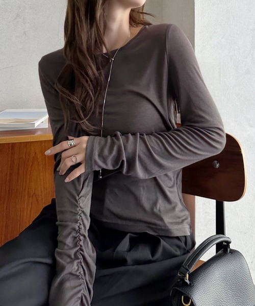 Eclat one(エクラワン)の「【Eclat one】袖口シャーリング シアー カットソー(Tシャツ/カットソー・レディース・ブラック/オフホワイト/チャコールグレー・M)」の13枚目の写真