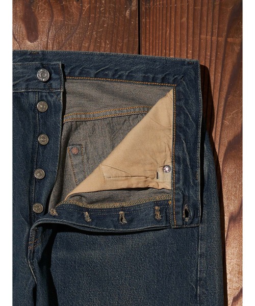 Levi's(リーバイス)の「Levi's/リーバイス LEVI'S(R) VINTAGE CLOTHING 1955 501(R) ジーンズ ミディアムインディゴ(デニムパンツ・メンズ・インディゴブルー・W29 L32/W28 L32/W36 L32/W34 L32/W33 L32/W32 L32/W31 L32/W30 L32)」の9枚目の写真