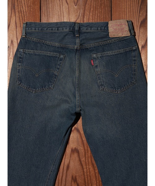 Levi's(リーバイス)の「Levi's/リーバイス LEVI'S(R) VINTAGE CLOTHING 1955 501(R) ジーンズ ミディアムインディゴ(デニムパンツ・メンズ・インディゴブルー・W29 L32/W28 L32/W36 L32/W34 L32/W33 L32/W32 L32/W31 L32/W30 L32)」の10枚目の写真