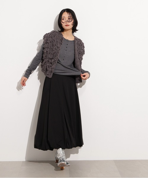 N.(N. Natural Beauty Basic)(エヌエヌナチュラルビューティーベーシック)の「ループニットベスト(ベスト・レディース・チャコールグレー/ベージュ・MEDIUM)」の7枚目の写真
