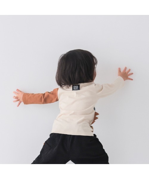 CHEEK ROOM（チークルーム）の「チークルーム 恐竜　ロングＴシャツ（Tシャツ/カットソー・キッズ・アイボリー/ブラック/オフホワイト・90cm/100cm/110cm/120cm/130cm/80ｃｍ）」の5枚目の写真